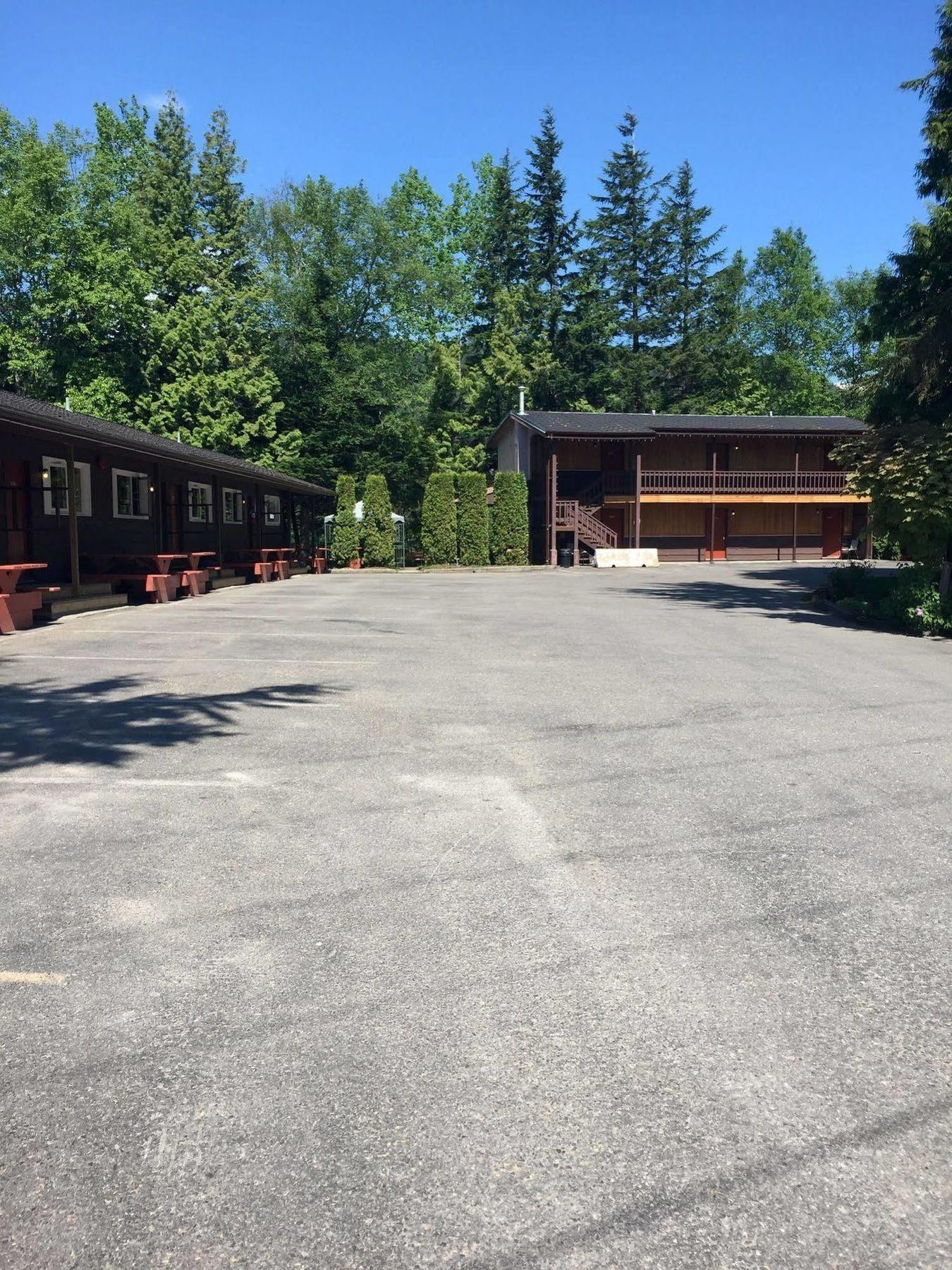 Copper River Motel Terrace Exterior foto